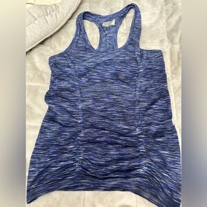 ATHLETATA yoga Top